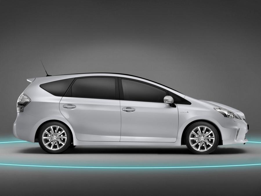  Toyota Prius + 2011 года  (фото 5 из 12)